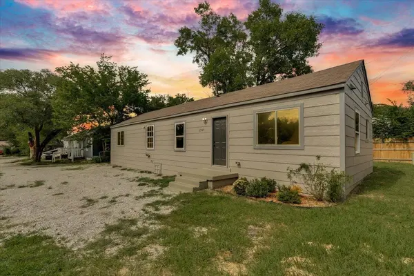 2969 S Davidson St, Wichita, KS 67210-1403