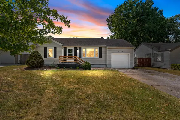 1751 S Kentwood AVE, Springfield, MO 65804