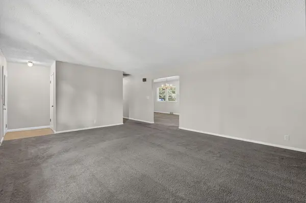 1075 W Farm Road 178, Springfield, MO 65810