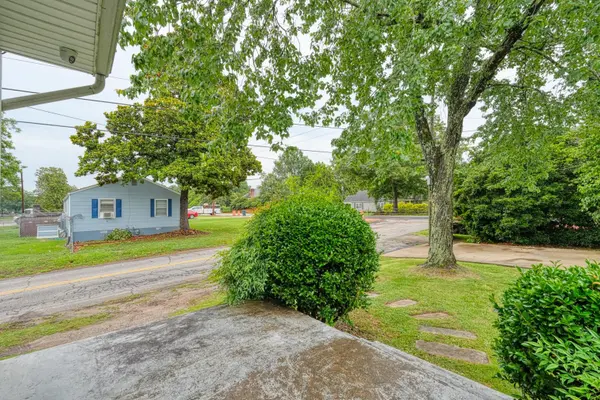 2478 Country Club Rd, Spartanburg, SC 29302