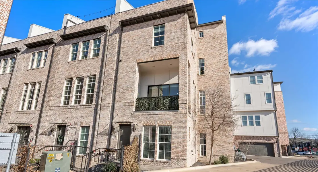1411 Town Creek DR #4, Austin, TX 78741