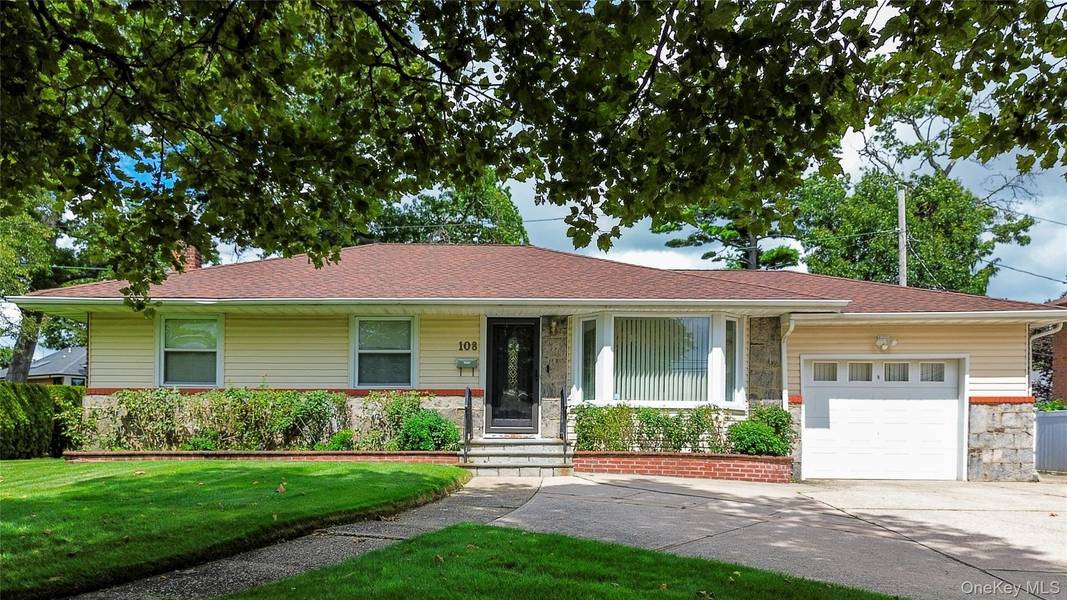 108 Marcus AVE, New Hyde Park, NY 11040