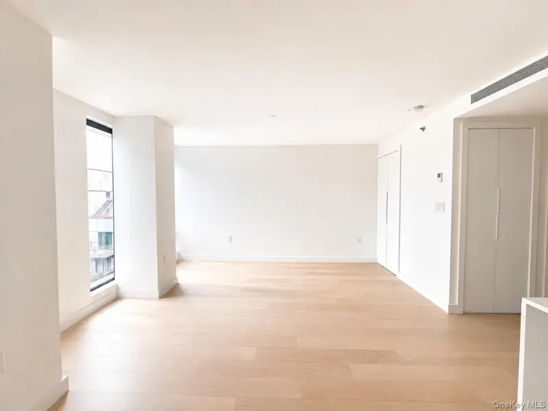 144-49 Northern BLVD #722, Flushing, NY 11354