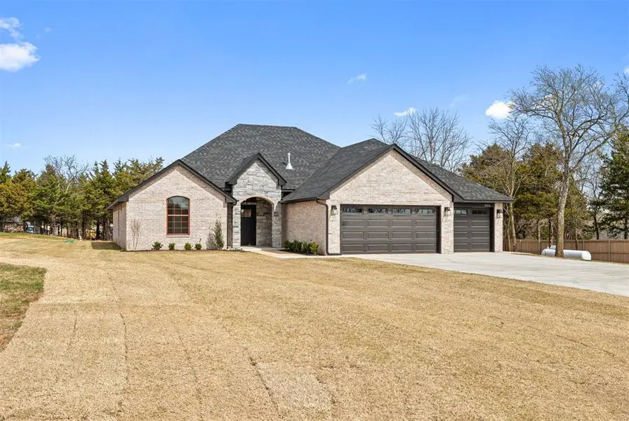 2416 County Road 1240, Blanchard, OK 73010