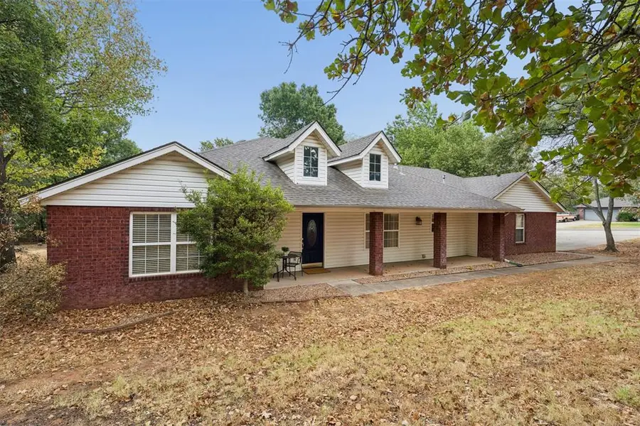 2117 E Oakridge DR, Norman, OK 73026