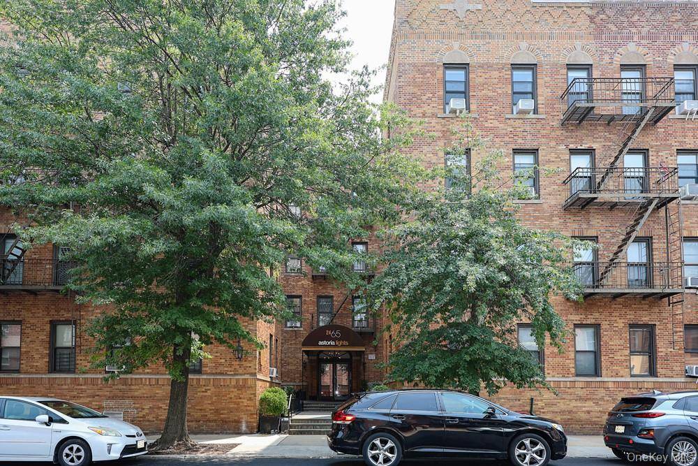 24-65 38th ST #10C, Astoria, NY 11103