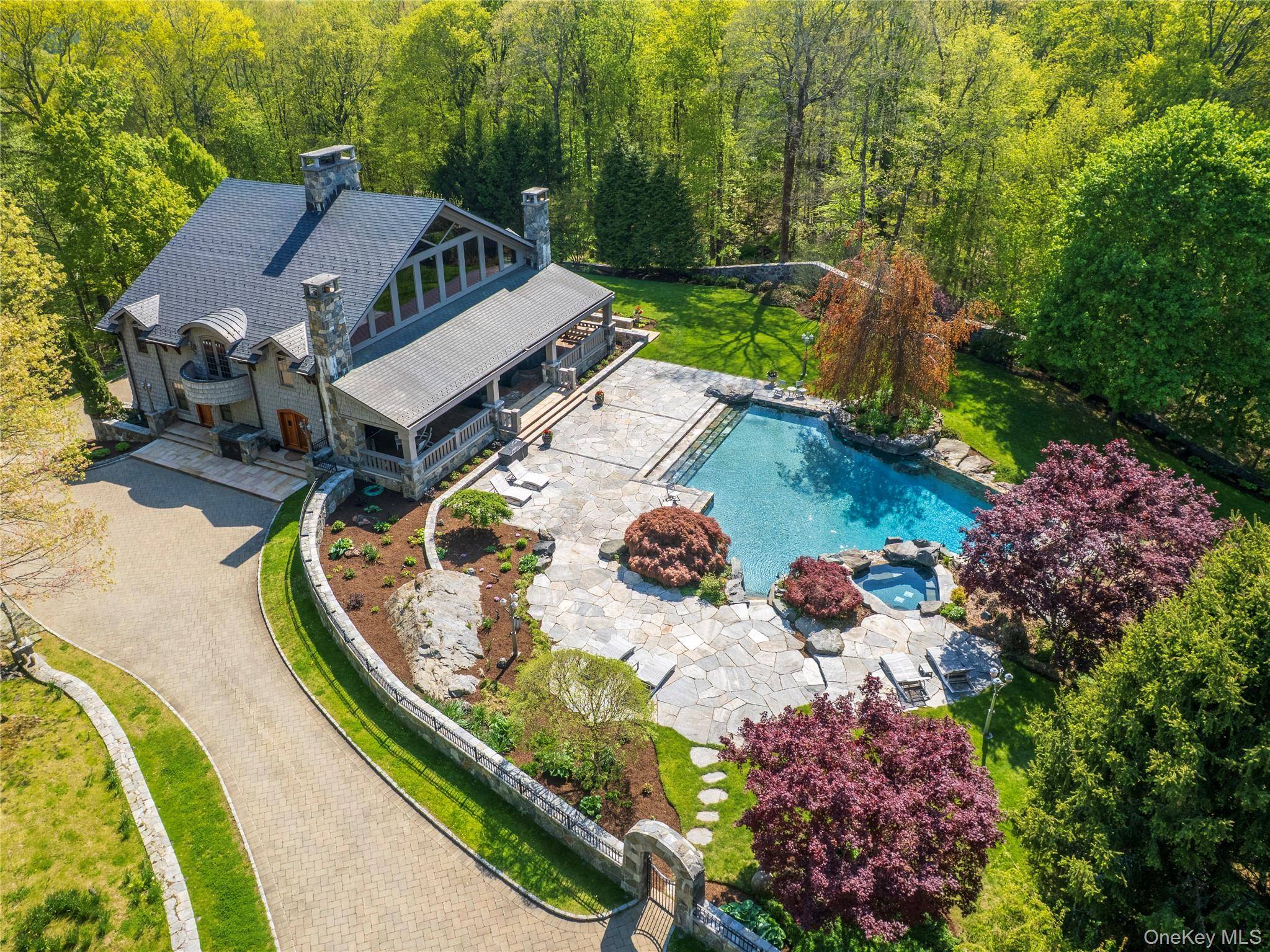 68 Quarry LN, Bedford, NY 10506