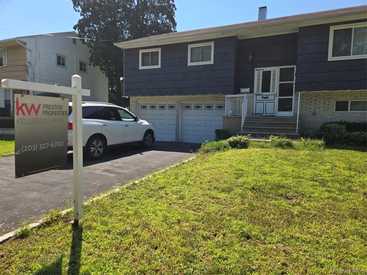769 Iris PL, West Hempstead, NY 11552