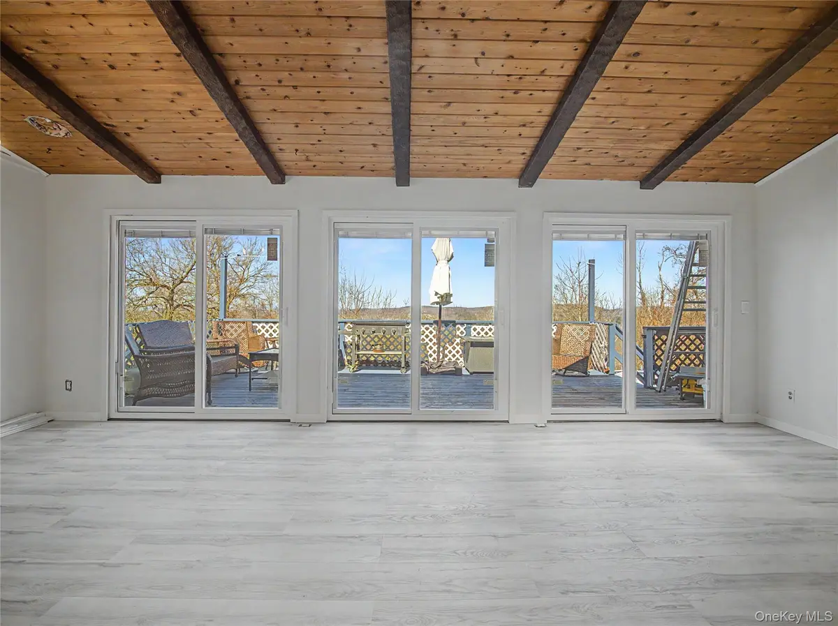 39 Brothers RD, Poughquag, NY 12570
