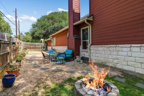 915 Garner Ave, Austin, TX 78704