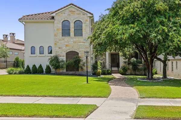 114 Golden Bear DR, Austin, TX 78738