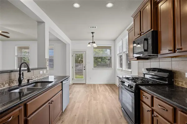 331 Rosemary HOLW, Buda, TX 78610