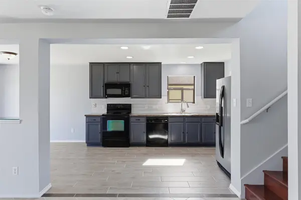 602 Yosemite TRL, Taylor, TX 76574