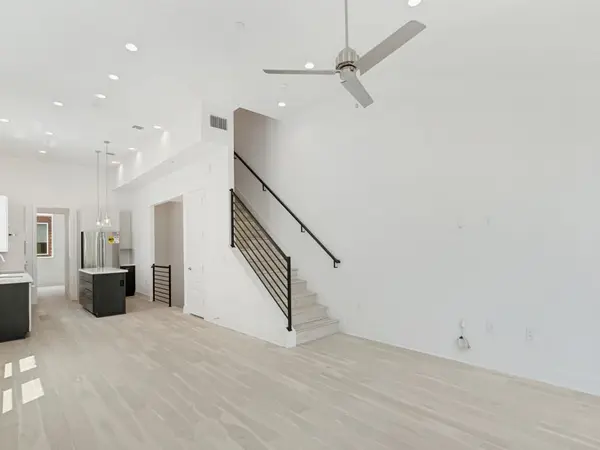 2505 Bluebonnet LN #14, Austin, TX 78704