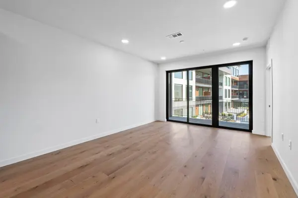 2209 S 1st ST #332, Austin, TX 78704
