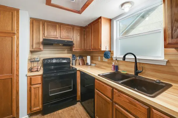 703 Valley View DR #A & B, Pflugerville, TX 78660