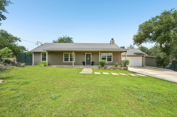 141 Arnold DR, Canyon Lake, TX 78133