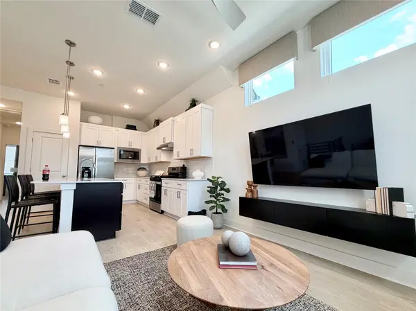 200 W 56th ST #7104, Austin, TX 78751