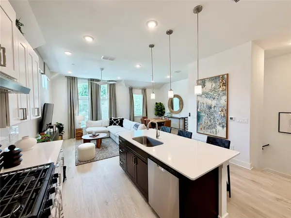 200 W 56th ST #7104, Austin, TX 78751