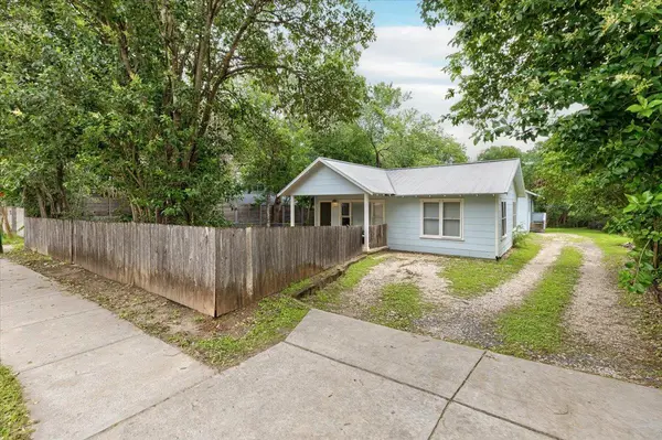 2113 Thornton RD, Austin, TX 78704