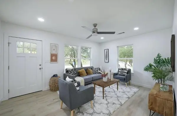 11403 Leander ST, Jonestown, TX 78645
