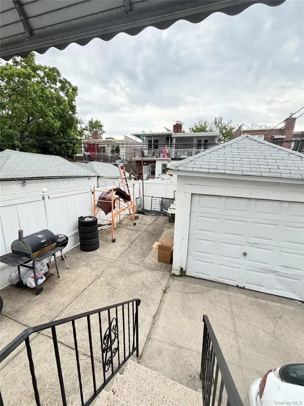 3007 84th ST, East Elmhurst, NY 11370