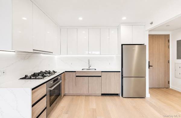 144-49 Northern BLVD #701, Flushing, NY 11354