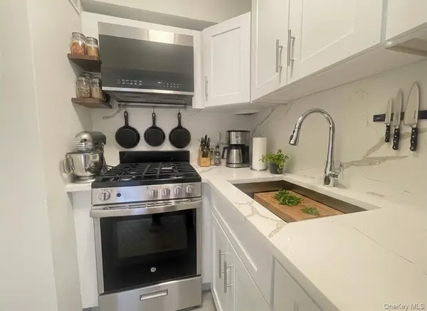 59-30 108th street ST #7HH, Corona, NY 11368