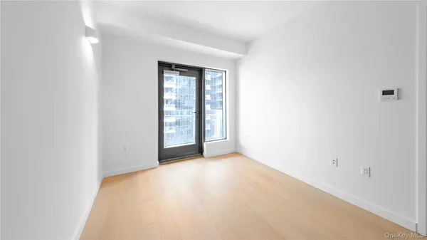 3371 Prince ST #10A, Flushing, NY 11354