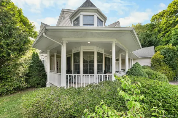 193 Pidgeon Hill RD, South Huntington, NY 11746