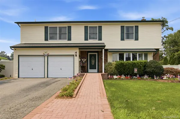 1 Geoffrey AVE, Syosset, NY 11791