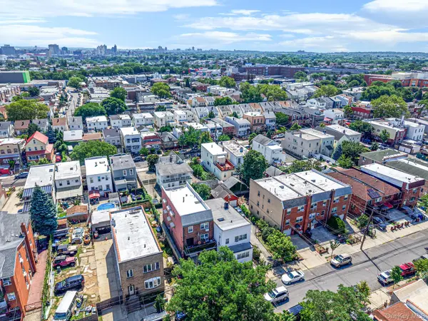52-67 72nd ST, Maspeth, NY 11378