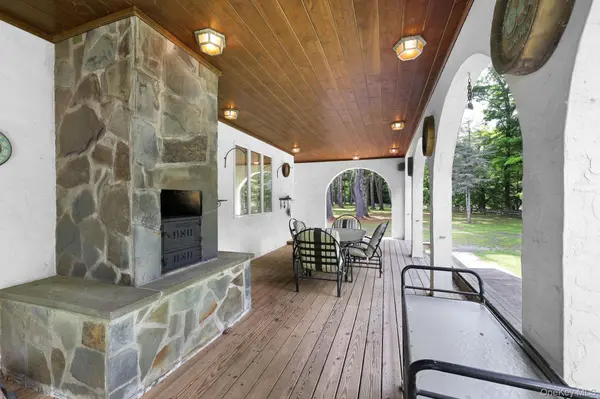 118 Bennett RD, Napanoch, NY 12458