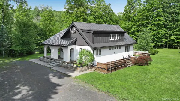 118 Bennett RD, Napanoch, NY 12458