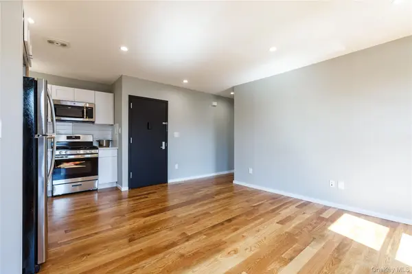 8734 132nd ST, Richmond Hill, NY 11418