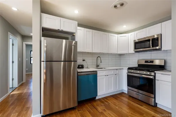 8734 132nd ST, Richmond Hill, NY 11418