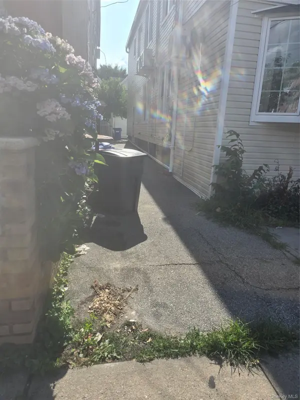 8632 122nd ST, Richmond Hill, NY 11418