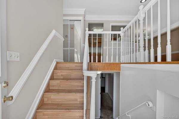 138 Spring ST, Massapequa, NY 11758