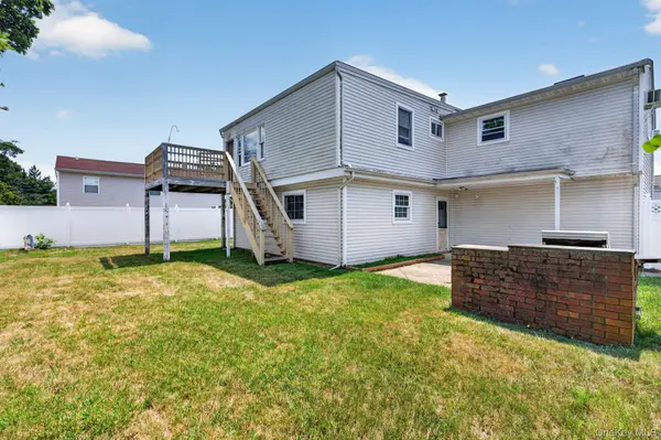 138 Spring ST, Massapequa, NY 11758