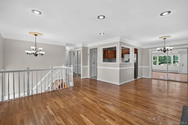 138 Spring ST, Massapequa, NY 11758