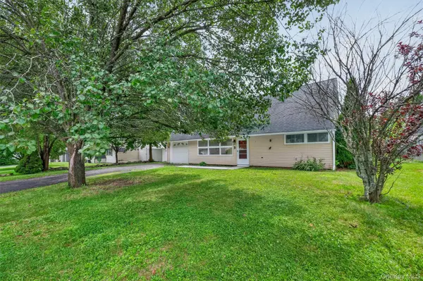 38 Indian Springs LN, Kingston, NY 12401