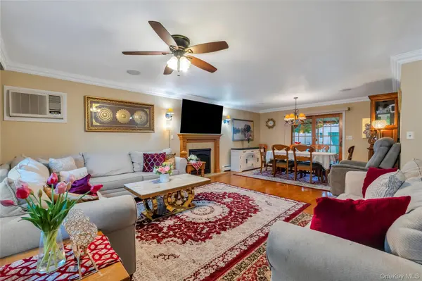 2362 6th ST, East Meadow, NY 11554