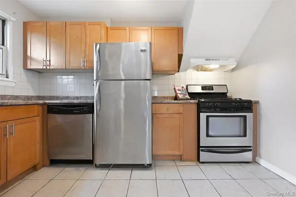 82-75 Langdale ST #103A, New Hyde Park, NY 11040