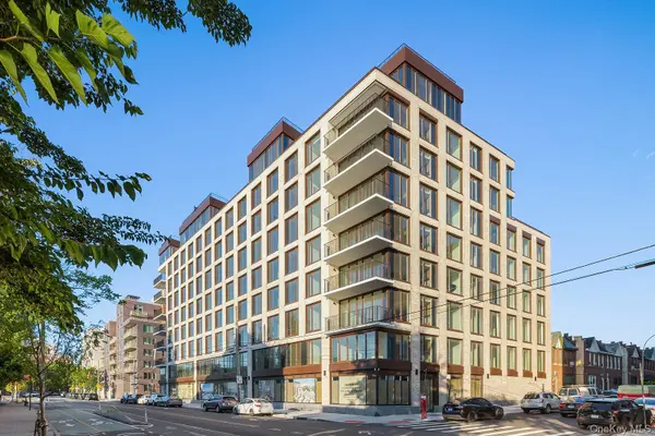 30-55 Vernon BLVD #9J, Astoria, NY 11102