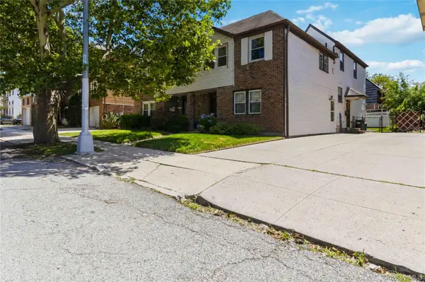 22314 56th AVE, Oakland Gardens, NY 11364