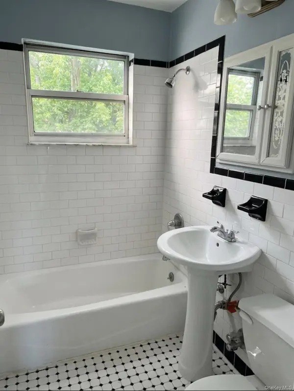 205 W Post Road #E2H, White Plains, NY 10606