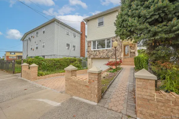 238-11 148th DR, Rosedale, NY 11422