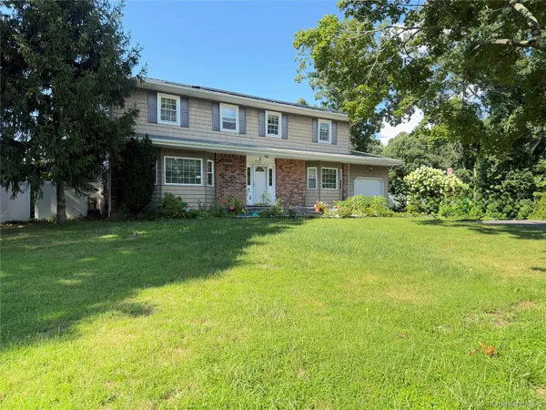 7 Estates DR, Port Jefferson Station, NY 11776