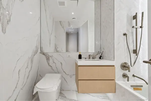 25-08 43rd AVE #5B, Long Island City, NY 11101