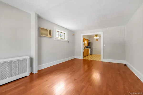 45-14 164th ST, Flushing, NY 11358